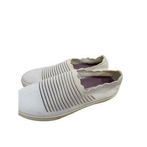 Skechers Women's Poppy Breezy Street Slip-On Sneaker White 8.5 Casual EUC